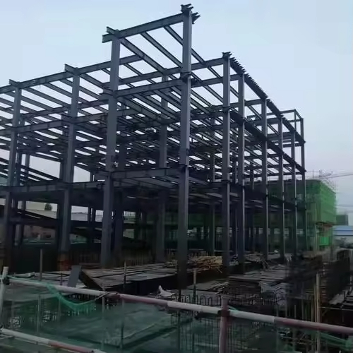 Detailed Analysis of Space-Efficient Material Layouts in Steel Structure Warehouses