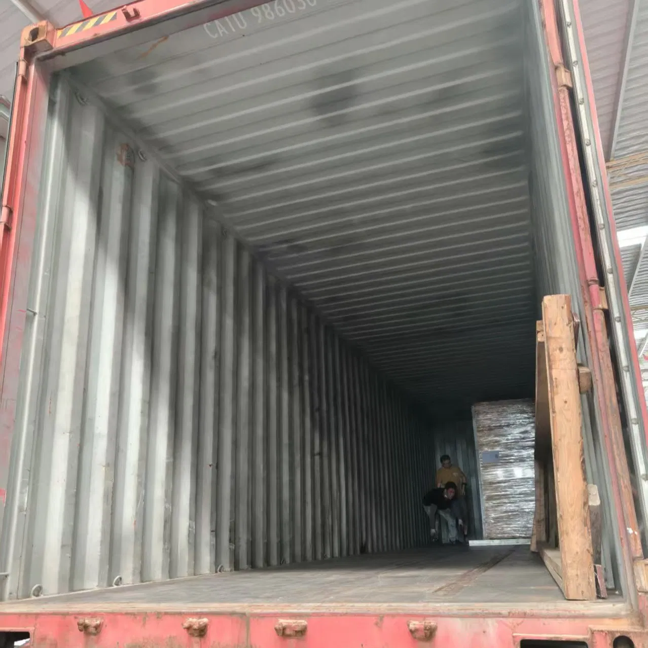 Premium Steel-Clad Cleanroom Wall System for Enhanced Environments