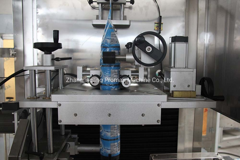 Máquina de Embalagem de Rótulo de Manga Retrátil para Bebida Carbonatada em Garrafa PET