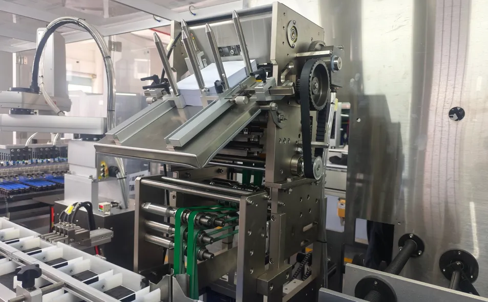 Sistema Automático de Encartonamento Eficiente para Soluções de Caixas Farmacêuticas