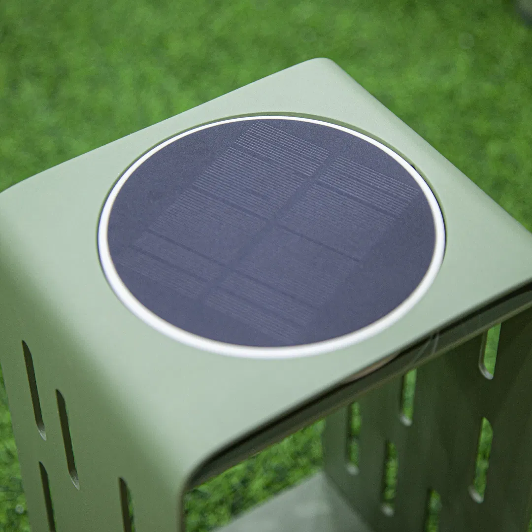 Rustproof Heavy Duty Portable Garden Hanging Decoration Lamp with Eco Friendly Coating and UV Resistance