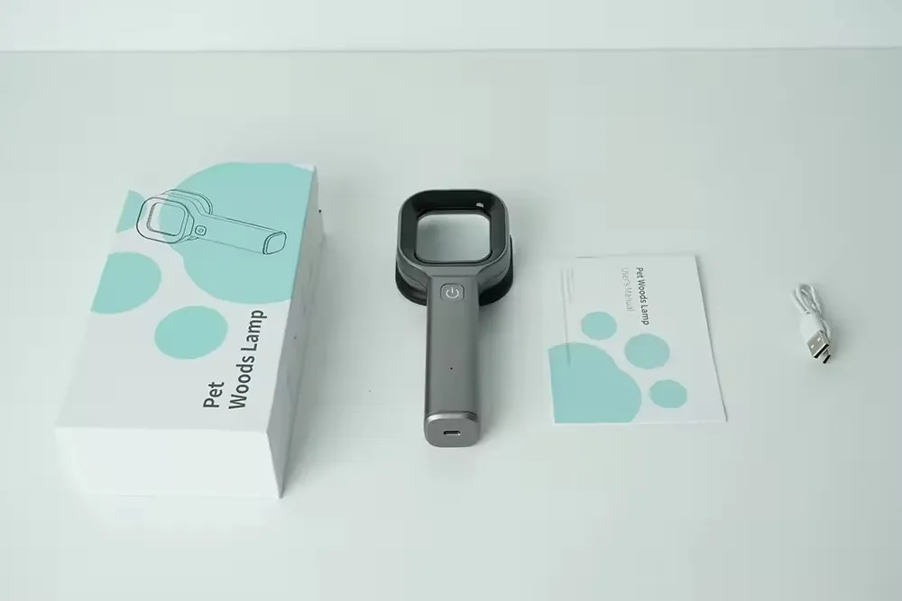 Pet Woods Lamp Application