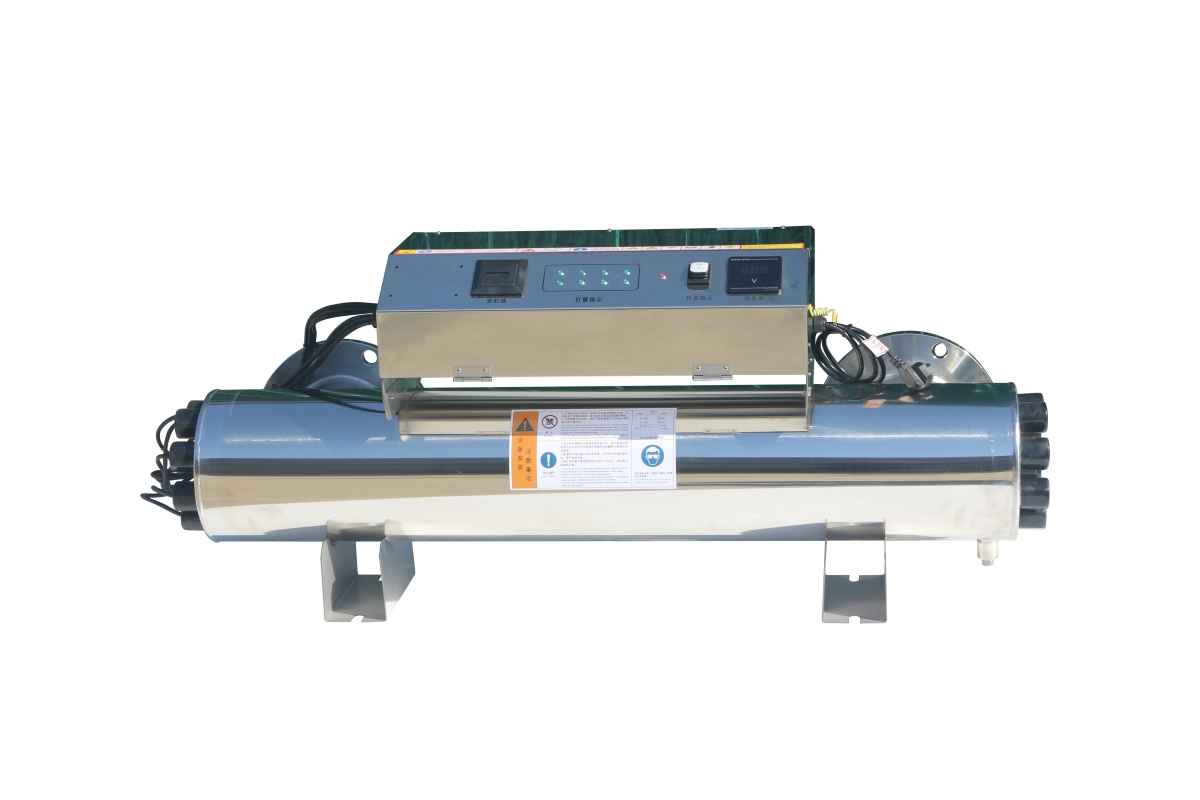 The UV Lamp Sterilizes and Disinfects Water