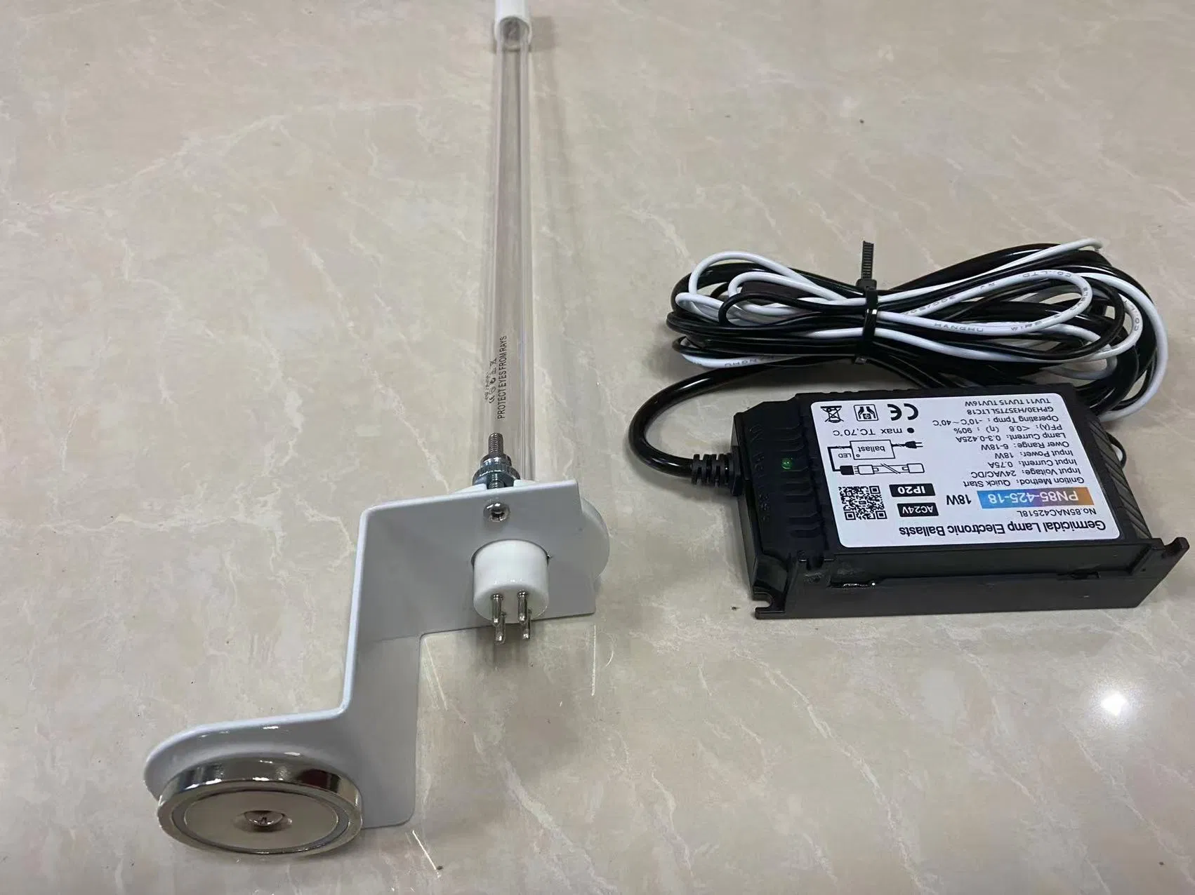 UV Cleanser Germicidal Lamps in Duct HAVC Purifier UV Air Purification 24V with Z Mount with Magnet 18W