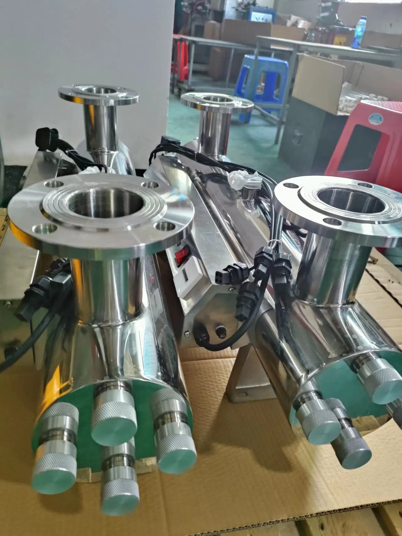 Ssuv-B25t80 110gpm 66gpm 320W UV Disinfection System Portable Germicidal Lamp for Travel and Emergency Use