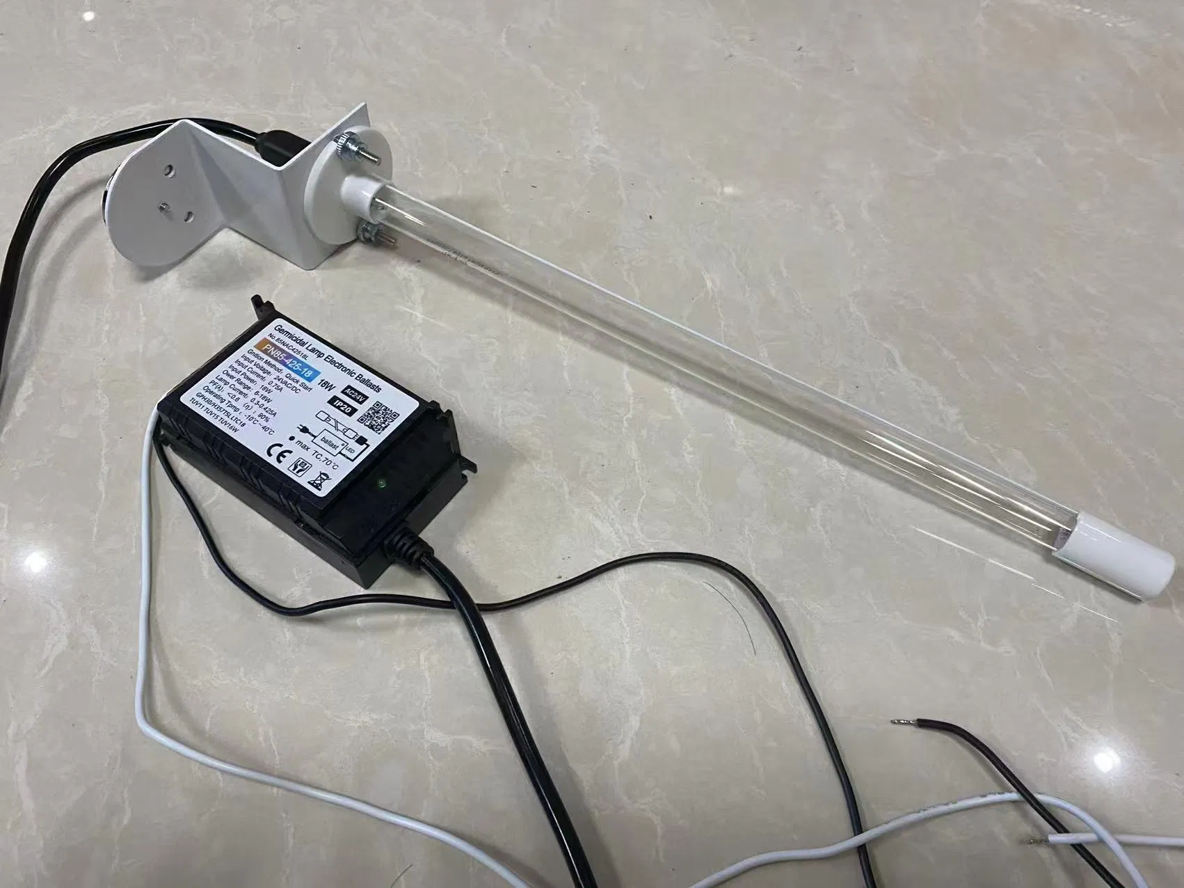 UV Cleanser Germicidal Lamps in Duct HAVC Purifier UV Air Purification 24V with Z Mount with Magnet 18W