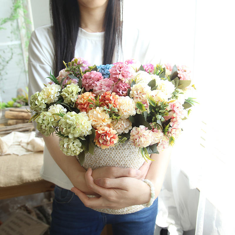 High-Quality Ball Chrysanthemum Small Hand Flower Artificial Flower Party Tables Decorations Bouquet Real Looking Flower Manufacturers, Supplier