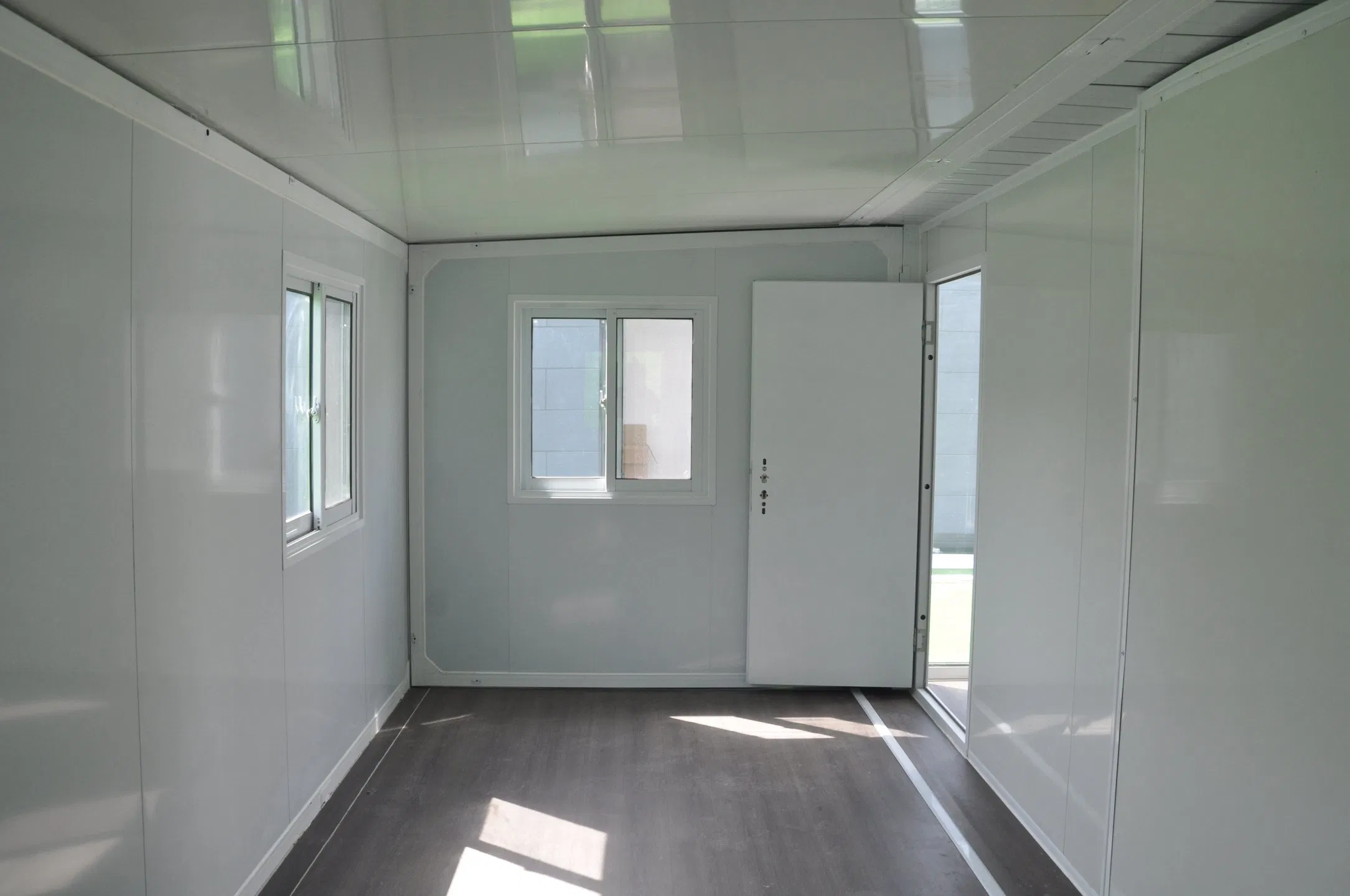 Casas modulares prefabricadas escalables de ensamblaje rápido moderno con energía solar