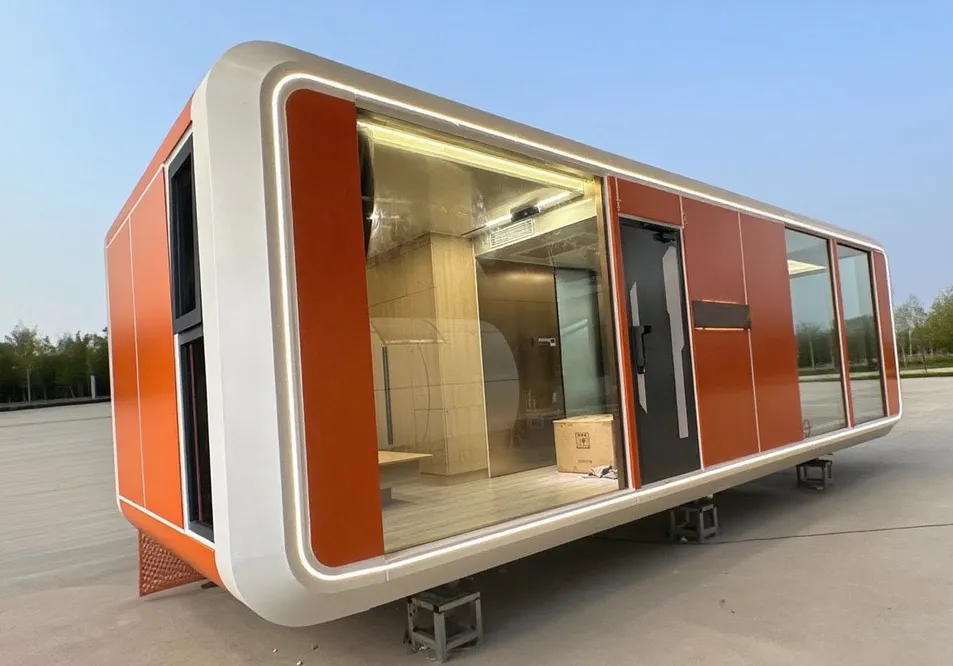Estructura e interior de la Clínica Médica Móvil Innovadora