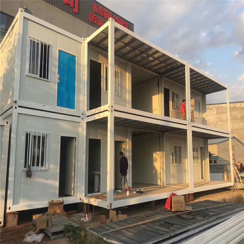 Casa de contenedor de dos pisos, rápida de construir y asequible