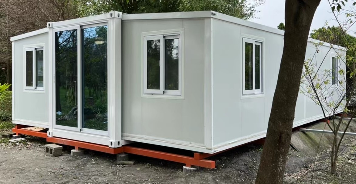 2025 Casa Contenedor Portátil Plegable Expandible Popular para Camping con Instalaciones de Vivienda