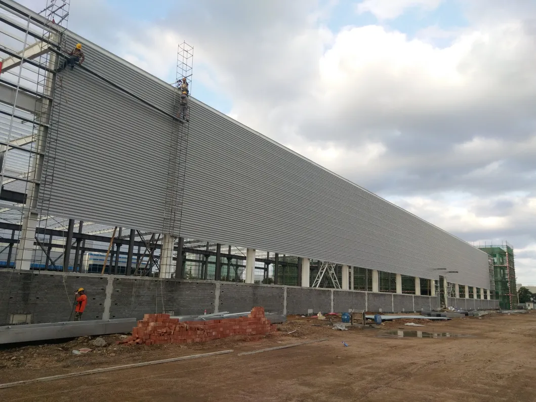 Heavy Gauge Peb Industrial Steel Structure Pre-Engineered Building Construction