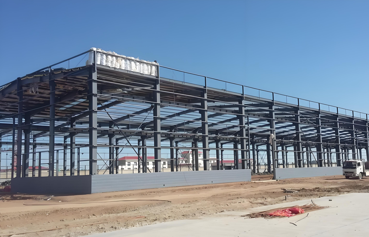 China Prefabricated Steel Structure Insulated Storage Sheds Workshop Garage Car Showroom Barn Sale Building Fast Warehouse