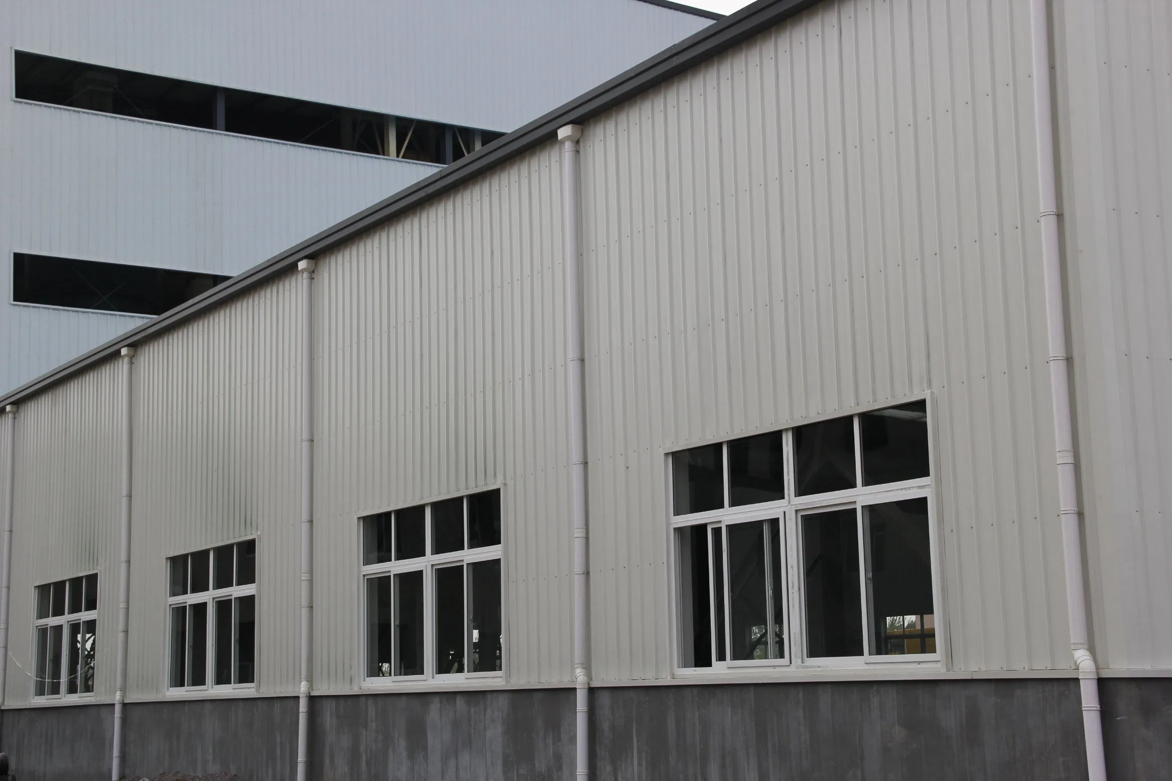 Heavy Steel Construction Workshop / Industrial Building for Producing