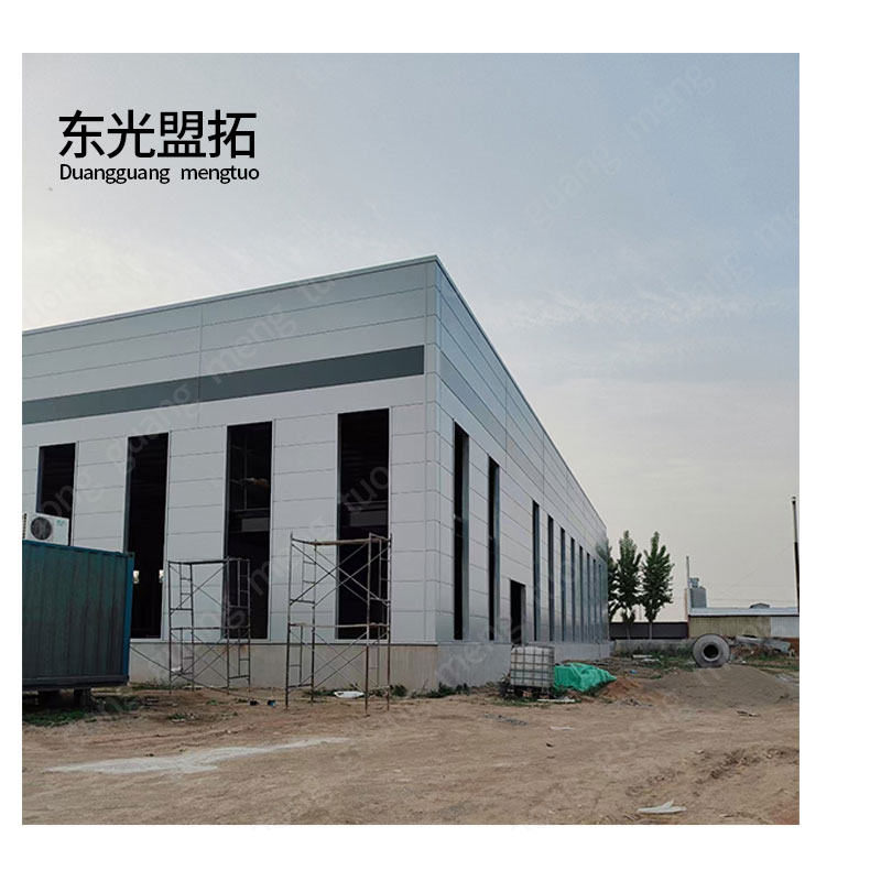 Commercial shopping mall with long-span steel structure warehouse including offices for various stores
