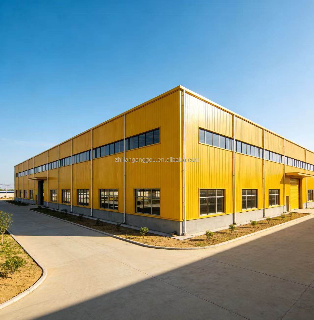 Prefabricated Modern Industrial Steel Structure Workshop Building 5-Year Warranty High Wind Resistance Heavy Roof Load Capacity