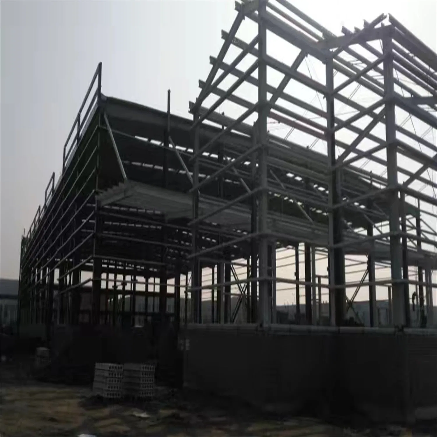 The Construction Project of Prefabricated Lightweight Shelters, Steel Structure Commercial Warehouses, and Steel Structure Metal Buildings