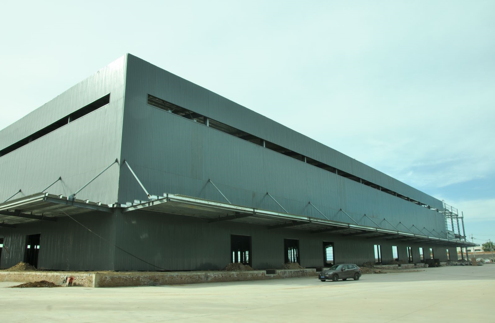 Modern Design Steel Structure Plant Steel Structure Workshop Durable Prefab Factory Building for Manufacturing &amp; Commercial Use