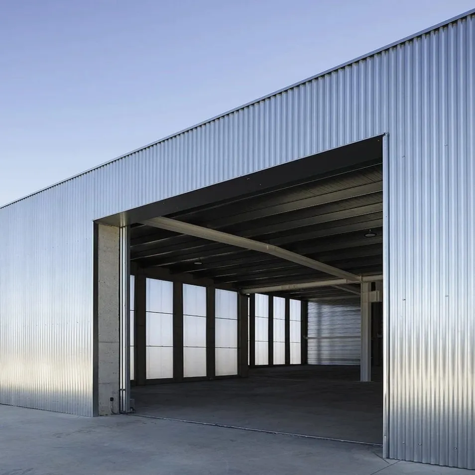 Durable Prefabricated Steel Building for Integrated Cattle Breeding and Agricultural Storage Facility