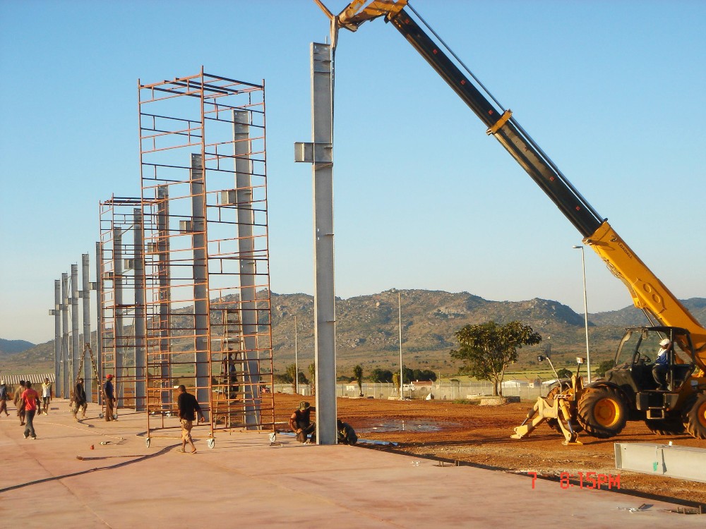 Modern Steel Structure Prefabricated Warehouse Industrial Shed Steel Frame Metal Building Garage Carports Poultry House
