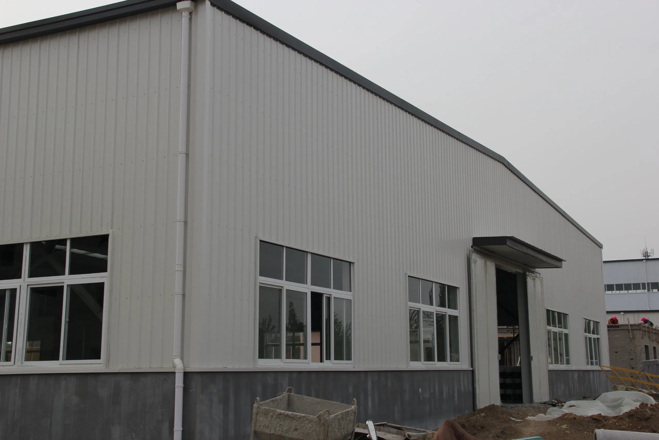Heavy Steel Construction Workshop / Industrial Building for Producing