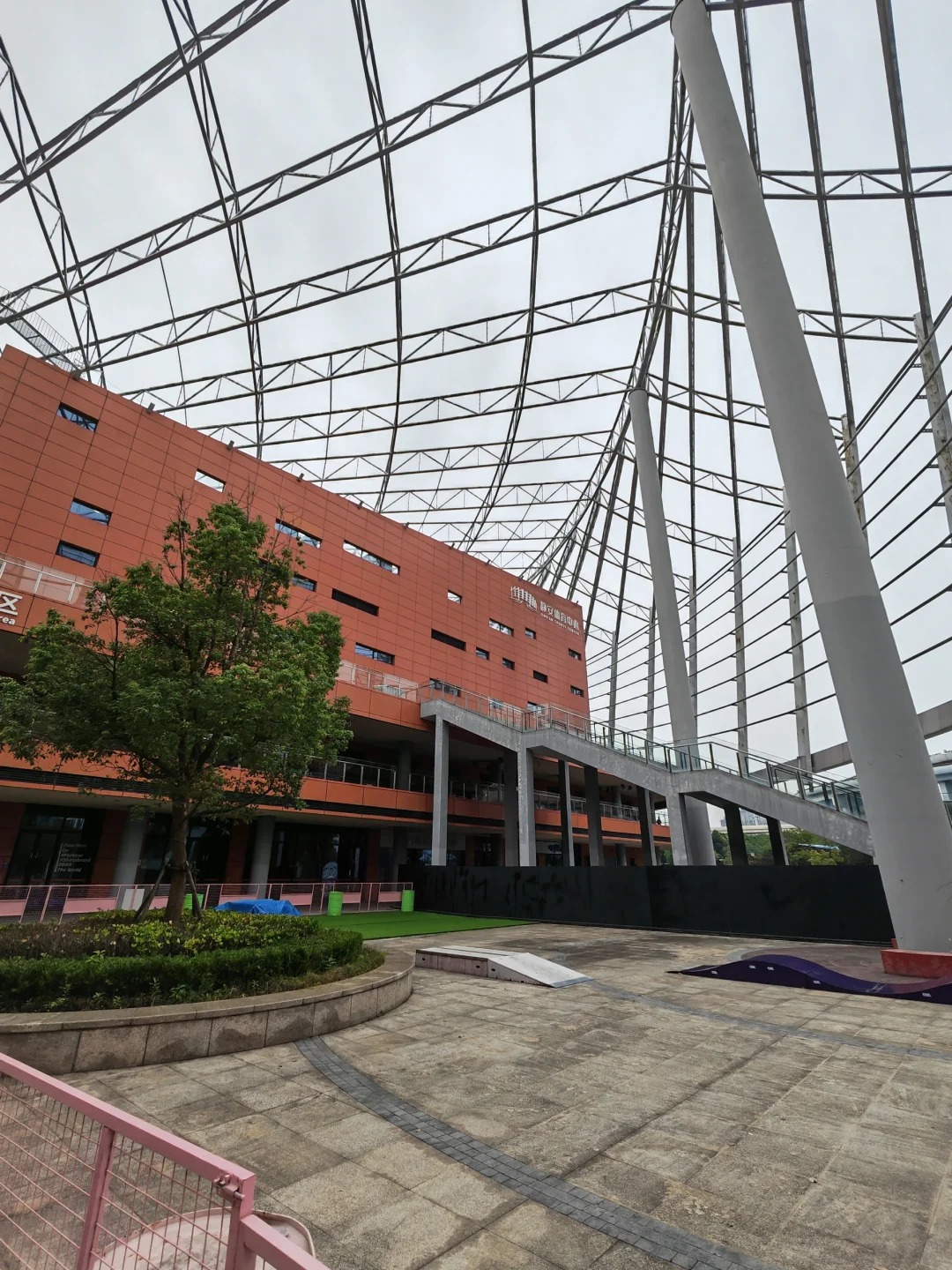 Modern Design Steel Structure Stadium Durable Versatile Sports Facility Buildings