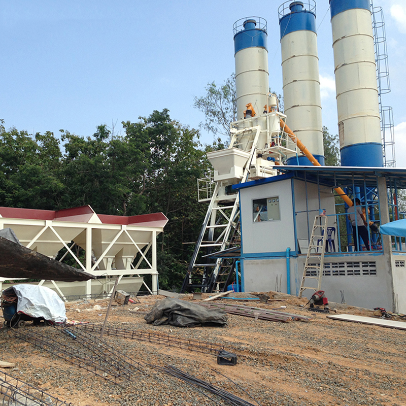 25 M3/h Fully Automatic Mobile PLC Controlled Concrete Batching And Mixing Plant With Lift Hopper High Capacity Engine &amp; Pump