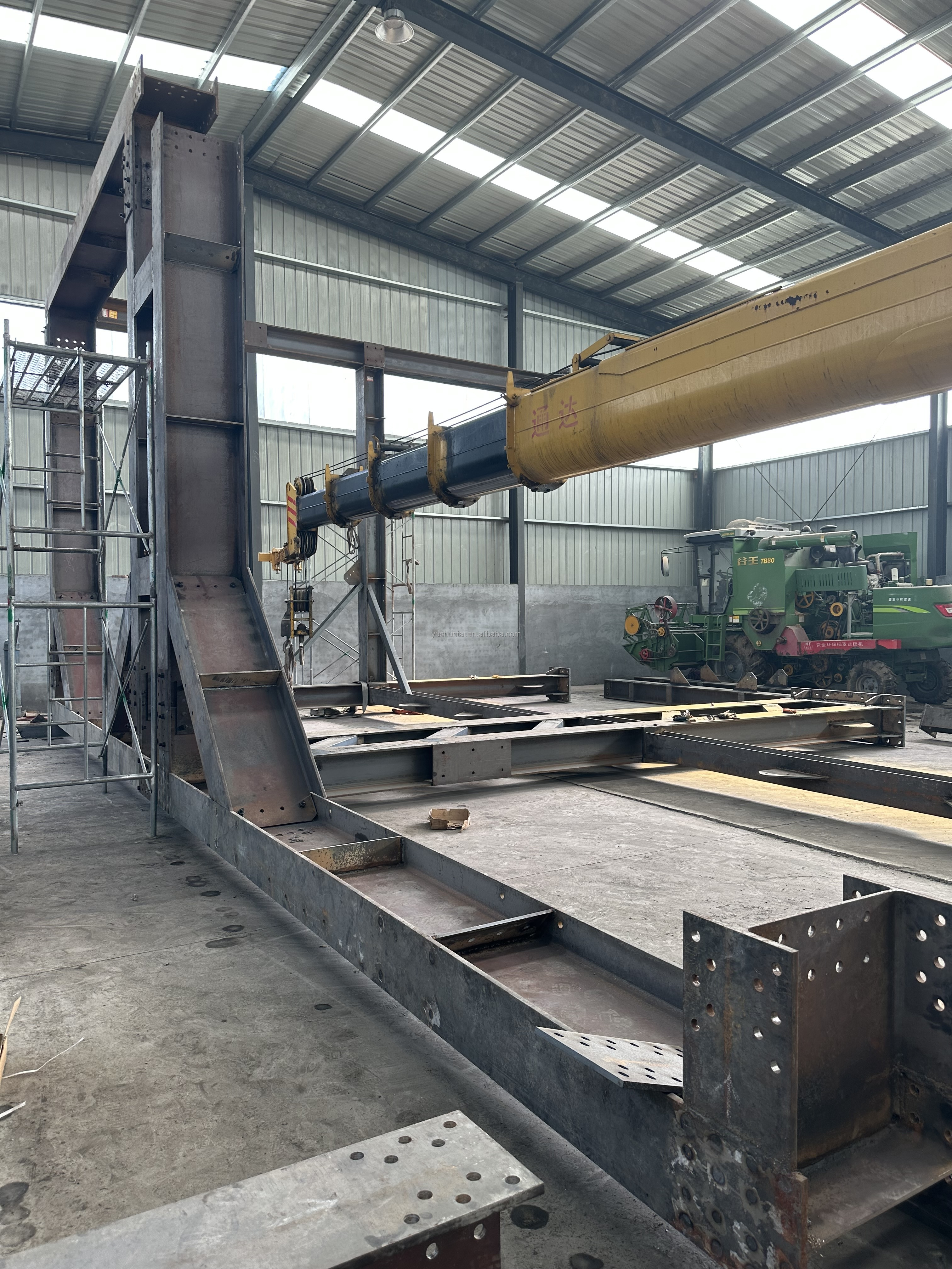 Prefabricated Heavy ASTM Steel Structure Warehouse Building Industrial Construction Pre Engineered Portal Frame CE Certified