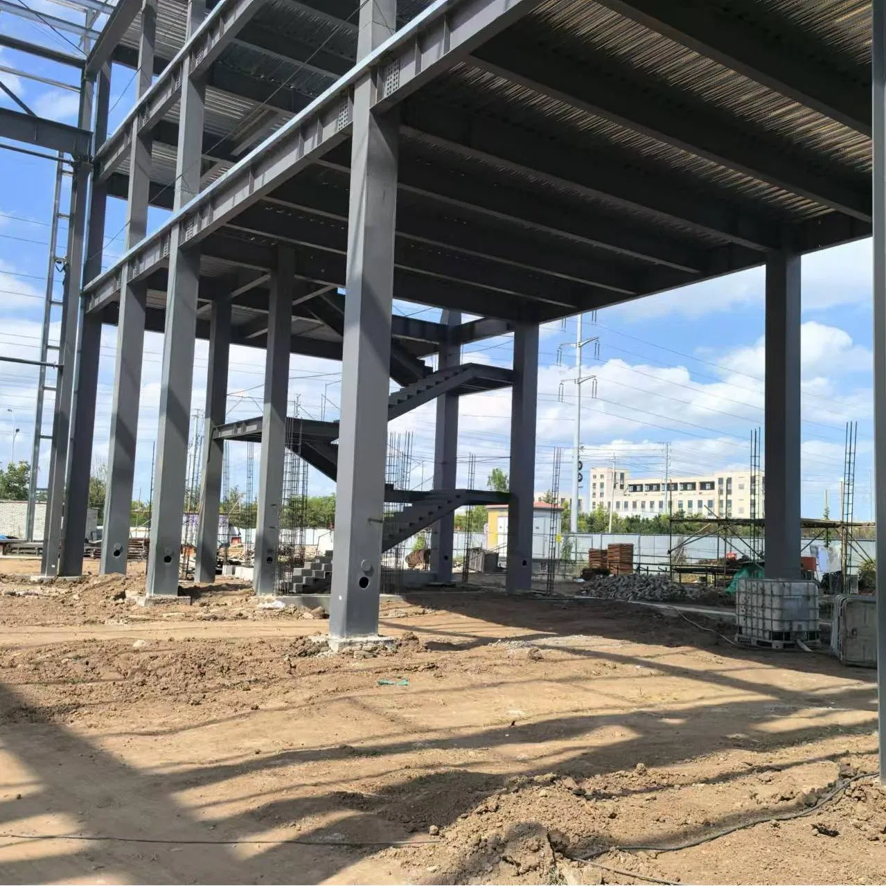 Large Span Prefabricated Steel Structure to Build Industrial Factory /Warehouse/Workshop/Shed, Agricultural Farm Poultry/Cow Shed/Sheepfold /Commercial Market