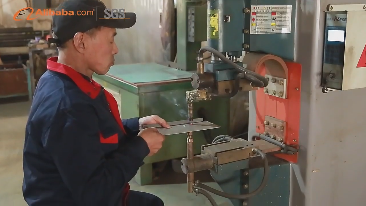 Spot welding machine