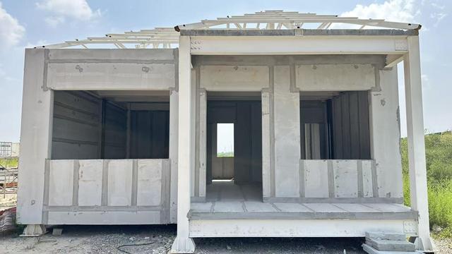 Pre-engineered metal building system for industrial use by Dhingia Build