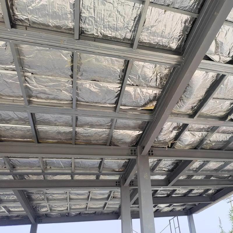 Durable Prefabricated Steel Building for Integrated Cattle Breeding and Agricultural Storage Facility