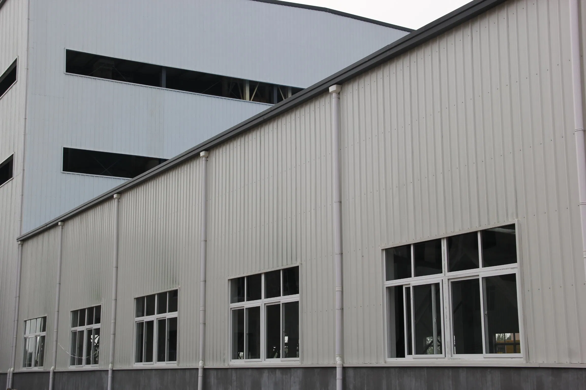 Heavy Steel Construction Workshop / Industrial Building for Producing