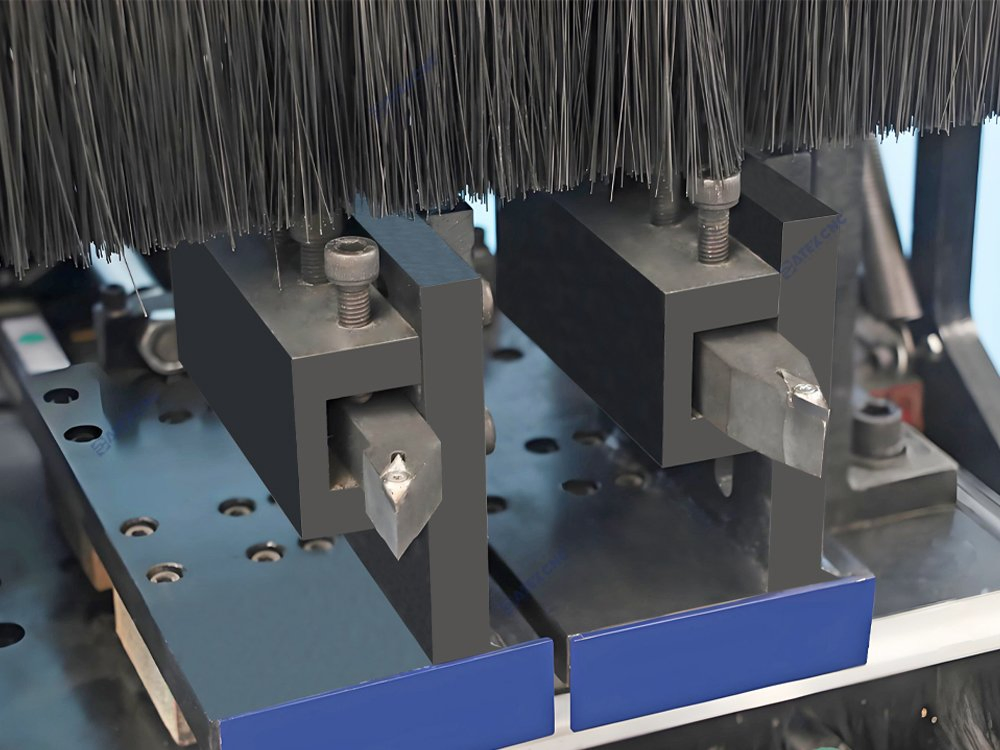 Eco-Friendly Multifunctional 5 Axis Multifunctional CNC Wood Lathe Automatic Loading and Feeding CNC Wood Milling Machine