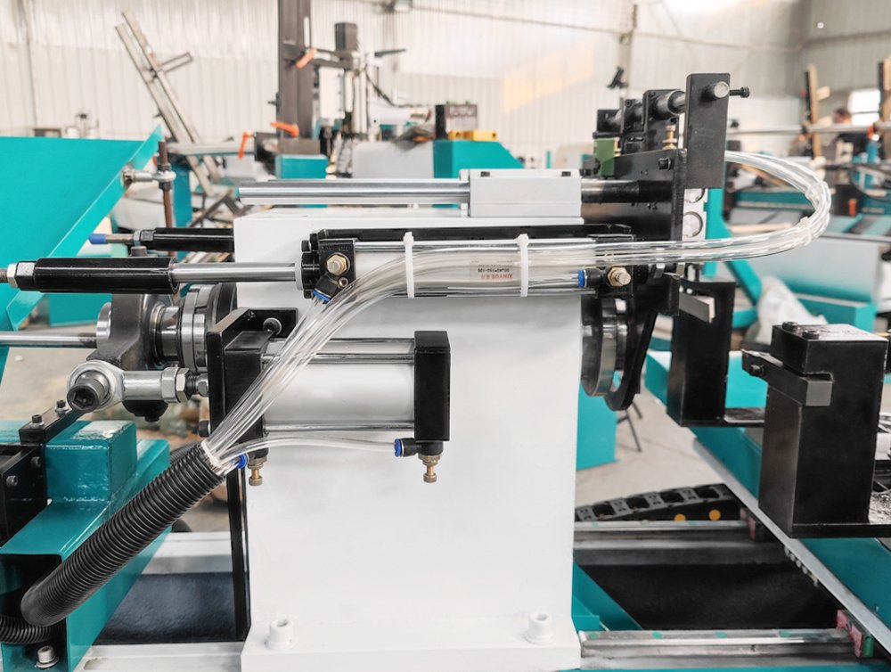 China Supplier Small Auto Feeding Turning CNC Wood Lathe