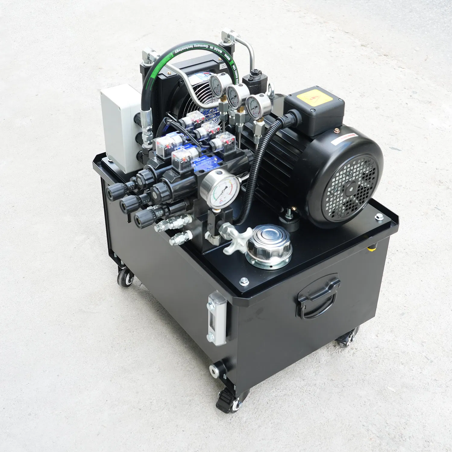 High-Performance Hydraulic System for Precision CNC Machining Tools