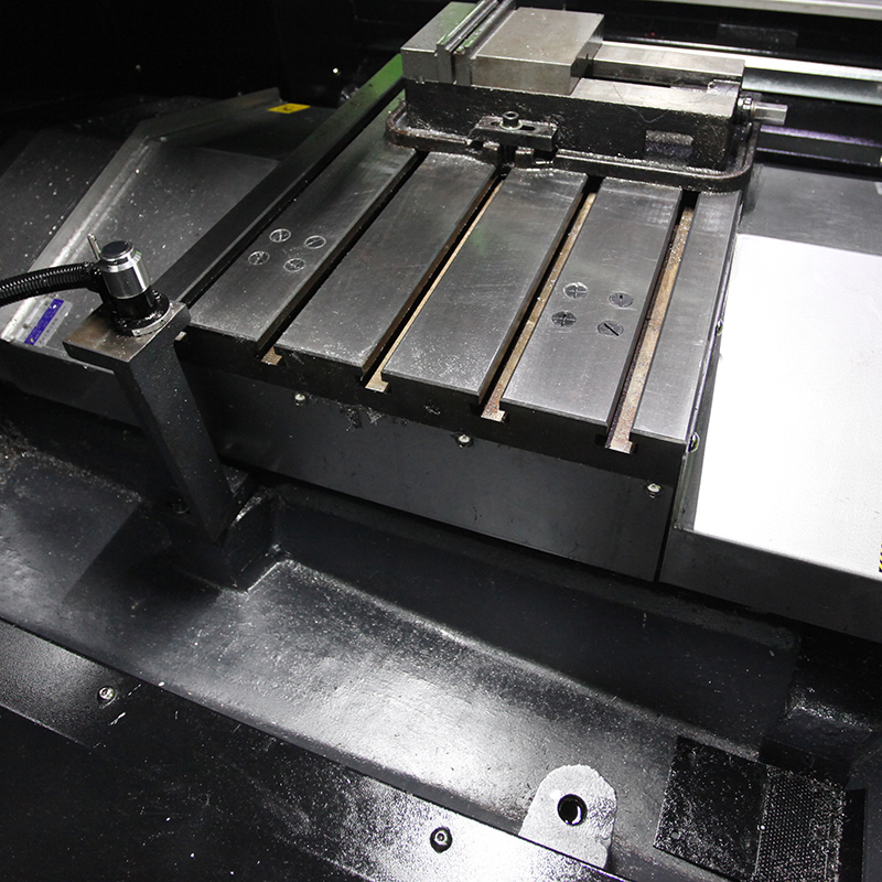 V6 High-Speed Linear Milling Machine -Vertical CNC Machining Center