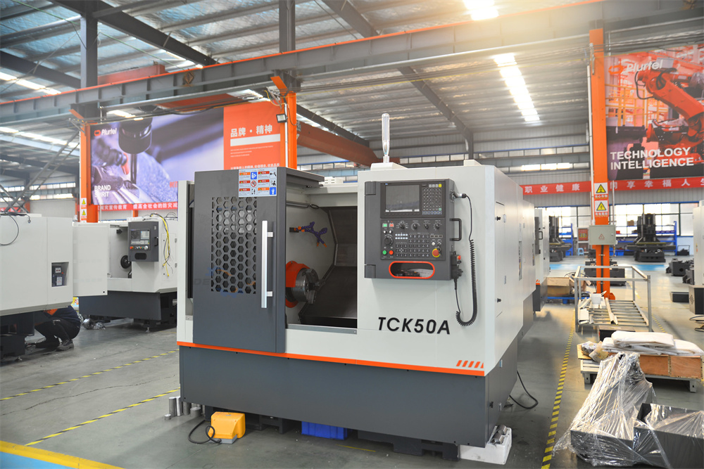 High Precision Torno CNC Turning Center Turret Lathes Tck50A Horizontal Metal Slant Bed CNC Lathe Machine