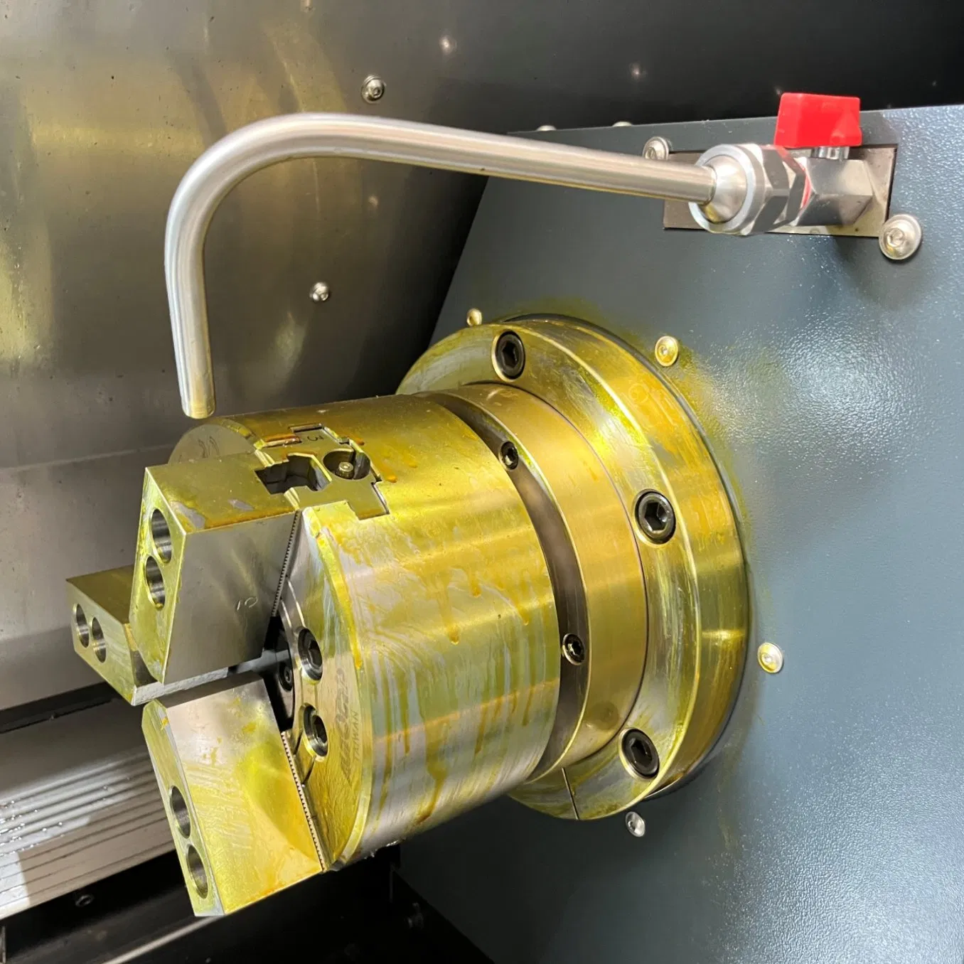 Heavy Duty Linear Guide Way Slant Bed Horizontal Automatic Torno CNC Metal Turning Lathe Machine Ty208ms