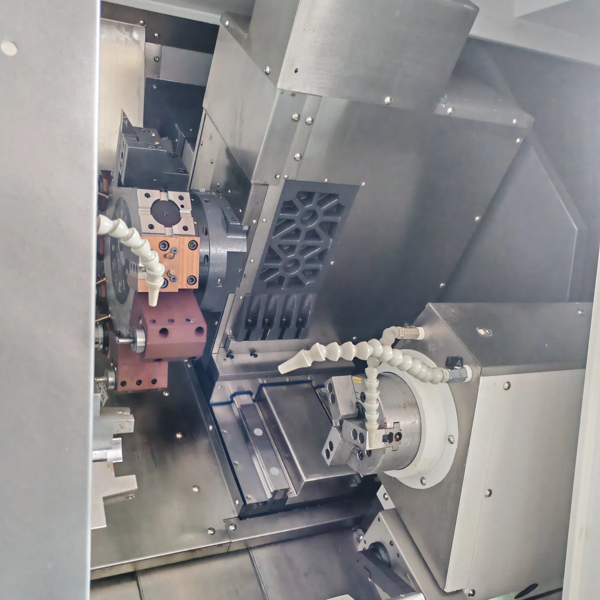 Multi-Axis Turning Machine CNC Lathe Machine with Fanuc Control System