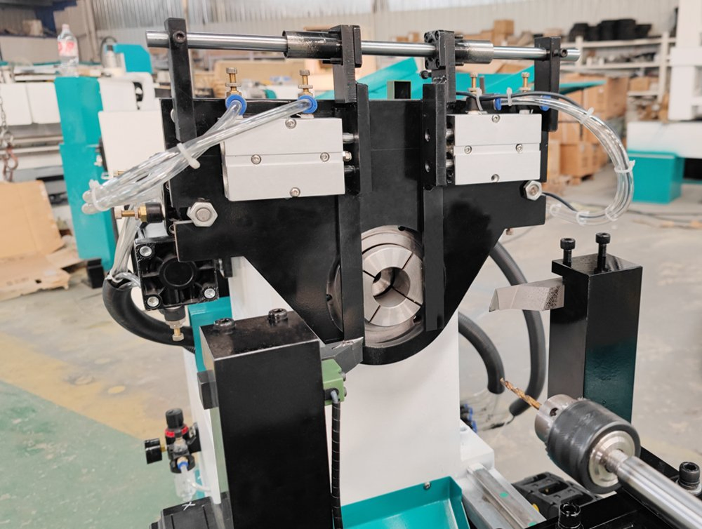 China Supplier Small Auto Feeding Turning CNC Wood Lathe