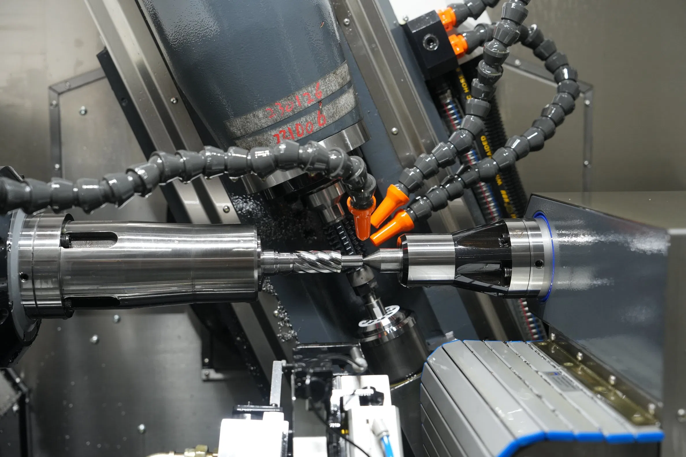 Yk3610III Flexible Manufacturing Cell Core Hobbing. Machine for High-Mix Production