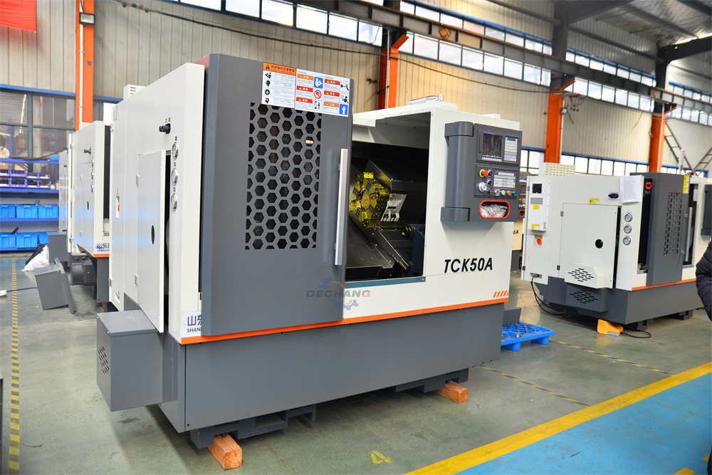 High Precision Torno CNC Turning Center Turret Lathes Tck50A Horizontal Metal Slant Bed CNC Lathe Machine
