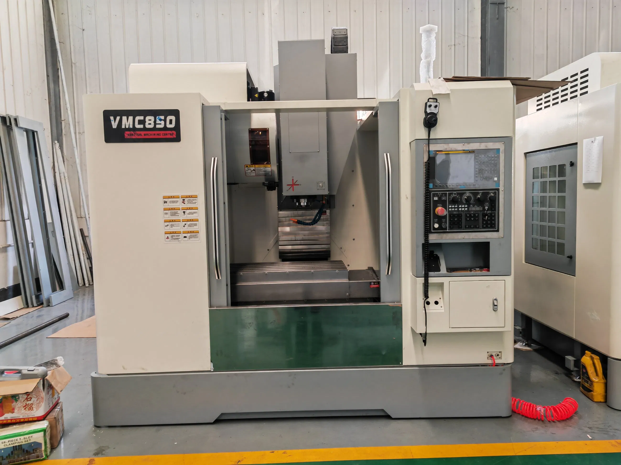 High Rigidity Robust Vmc850/Vmc855/Vmc1060/Vmc1160 CNC Milling Machine an Efficient High-Speed Vertical with 3 Axis/4 Axis CNC Machine Machining Center