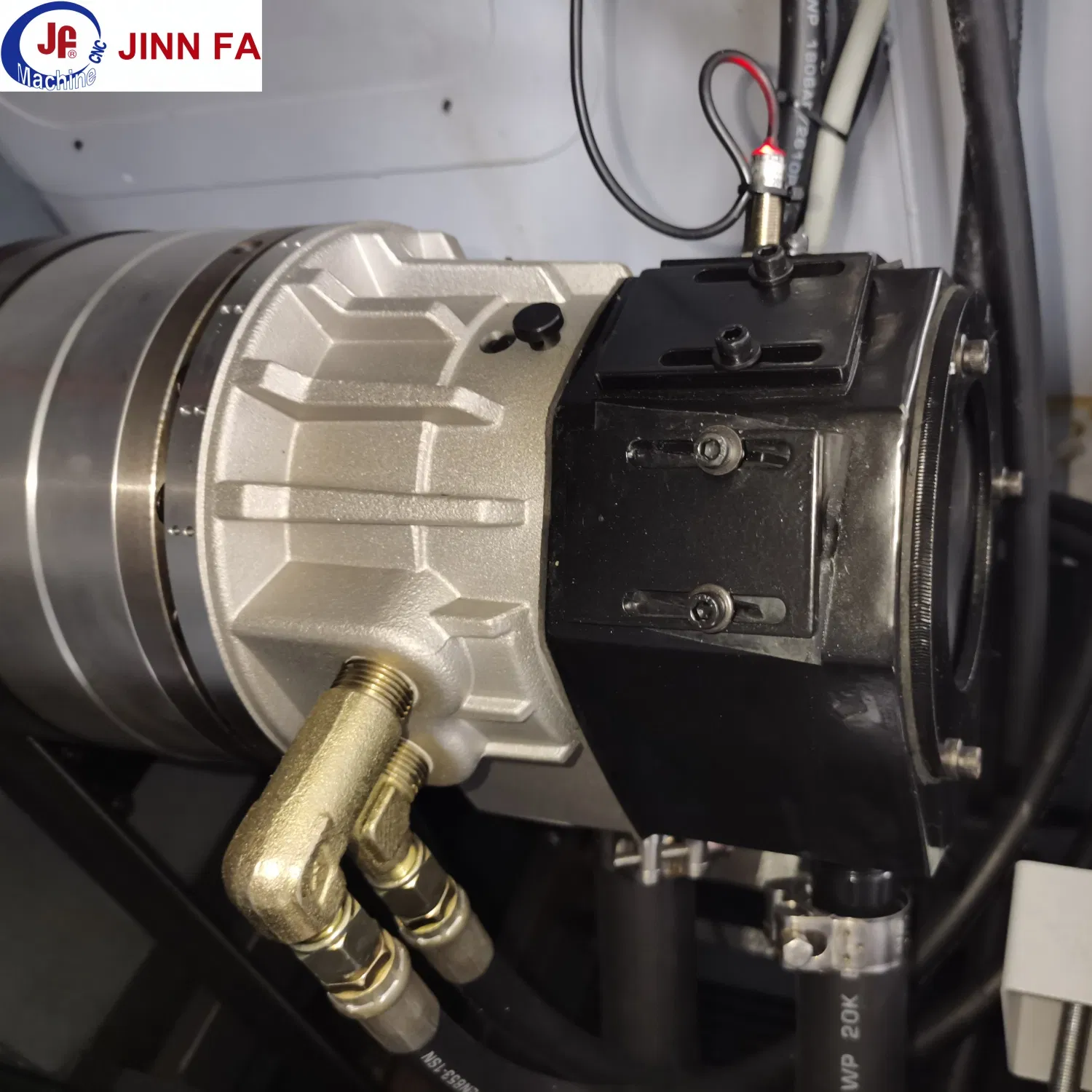 JINNFA YK-260M &nbsp;CNC Milling Machine for Metal Turn-Mill Combination