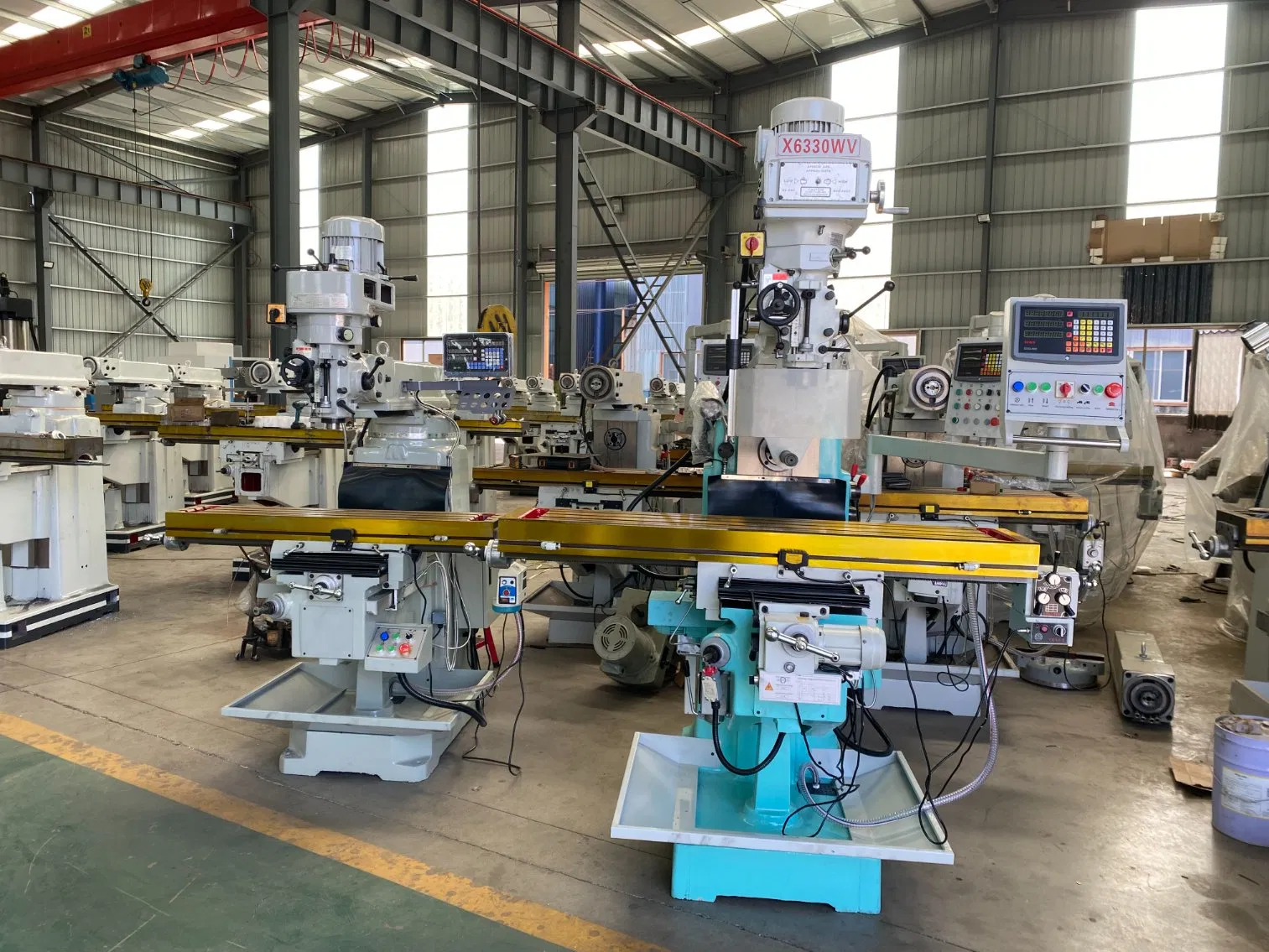 X6330W Price Manual Conventional Vertical Horizontal Knee Type R8 Nt40/50 Taiwan Head Universal Turret Milling Machine with Dro for Metal Processing Cutting