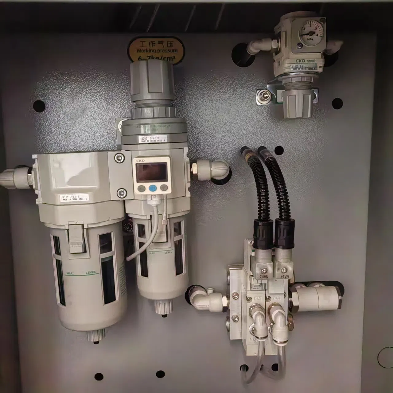 High Efficiency Multi-Axis Precision CNC Vertical Gantry Machining Center Pm-4027L for Automotive Mold Military Energy Large Electronic Product Part Processing