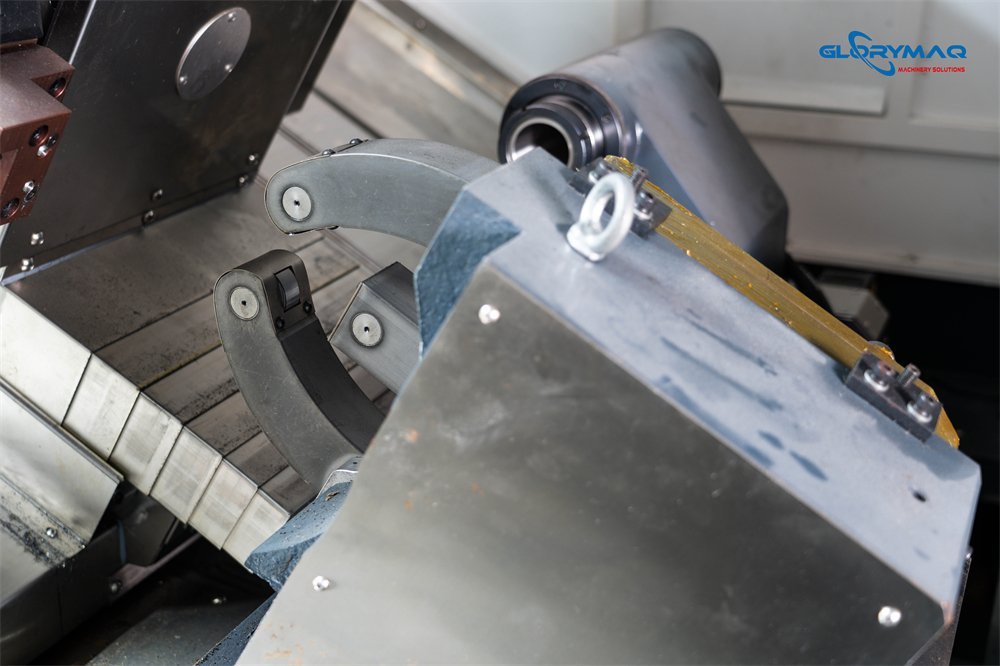 Glorymaq GM-200hy High Precision Metal Slant Bed Lathe Turning Center Universal Horizontal Lathe Machine Tool