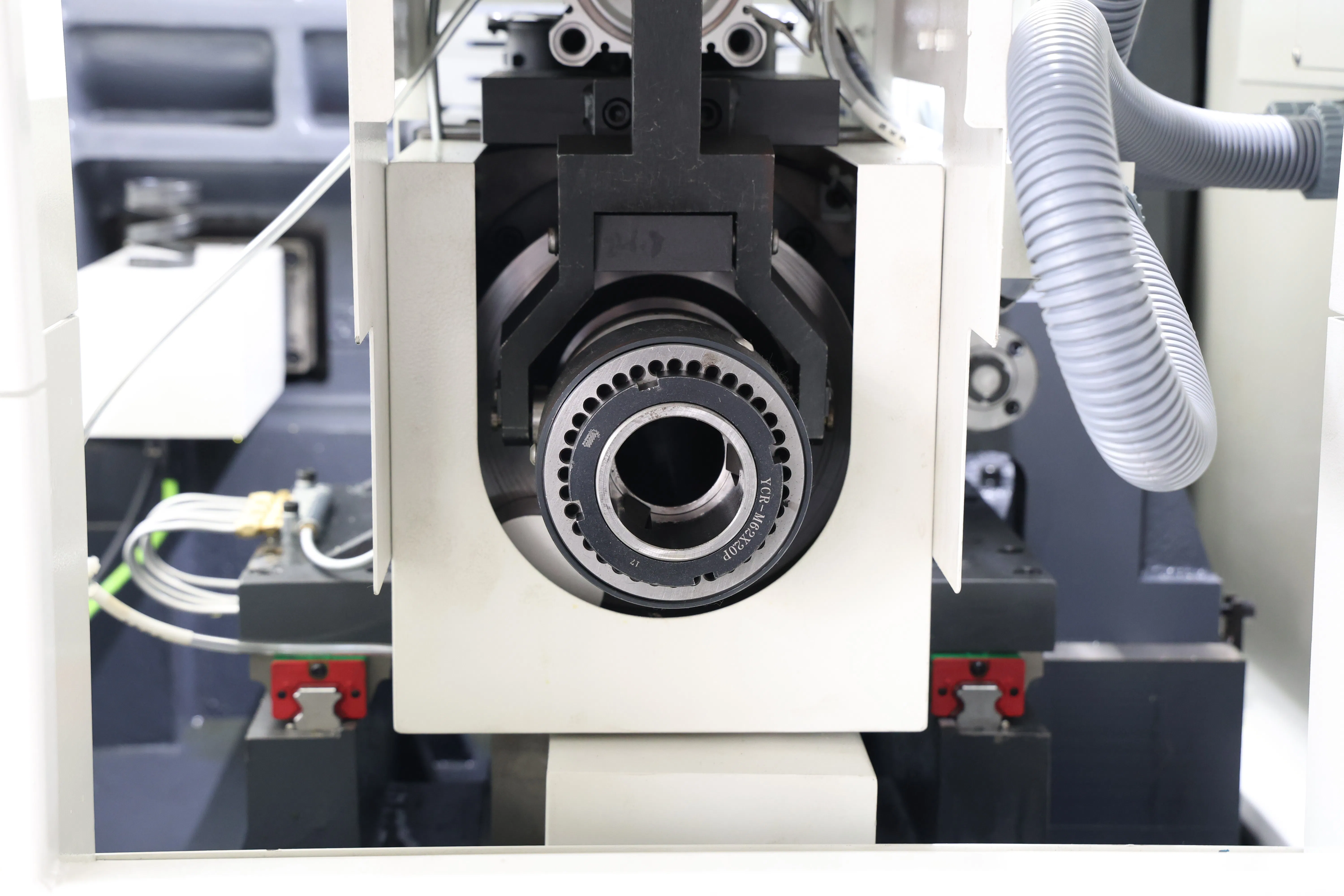 Swiss Type CNC Automatic Lathe Machine High Precision CNC Turning Lathe Machine China Factory Best Price