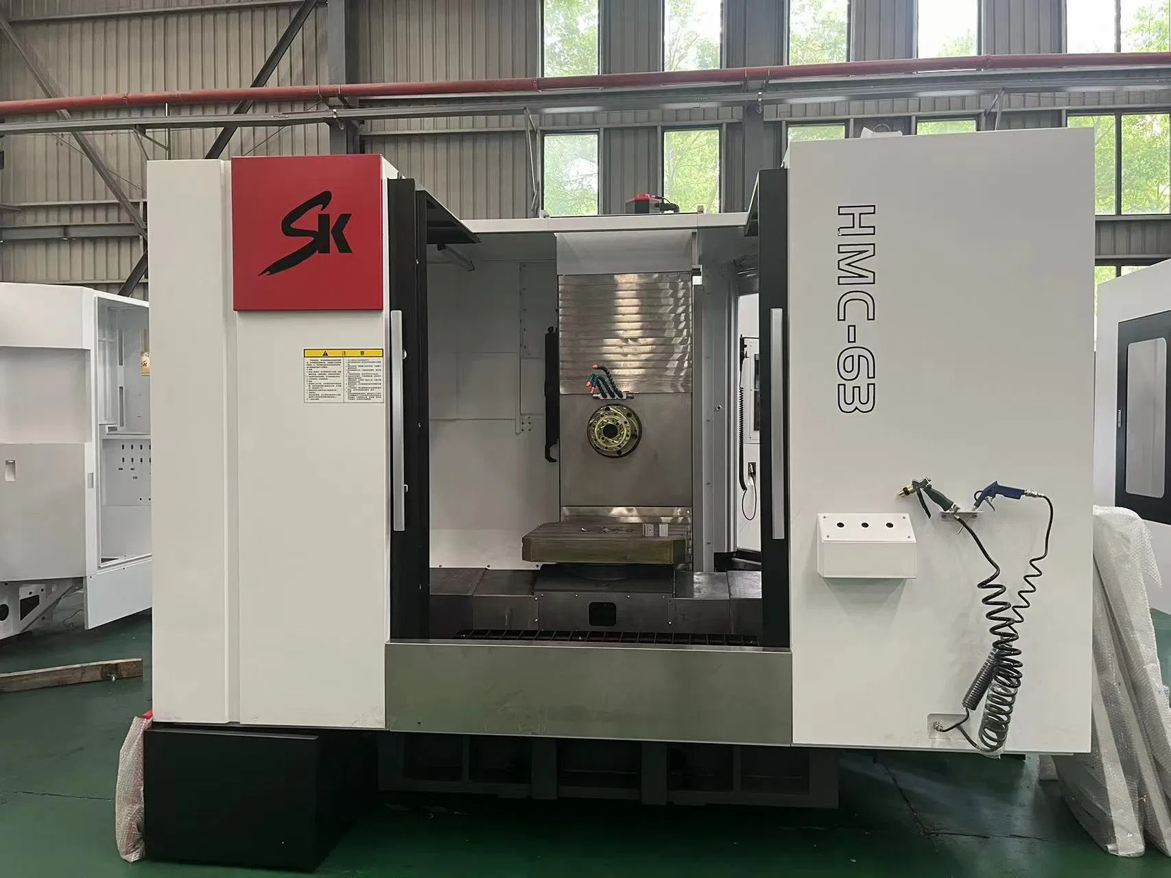Heavy Duty Automatic Horizontal Machining Center Universal Metal Cutting Turning Machine Tools 5 Axis CNC Milling Machine with Fanuc Control Systems